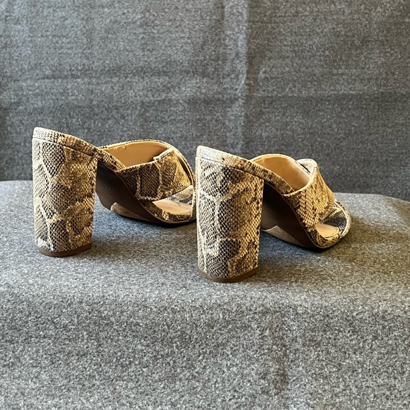 Who What Wear Slipper Heel Sandals Snakeskin Print - Picture 9 of 11
